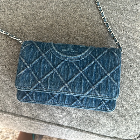 Tory Burch Handbags - Tory Burch denim handbag with chain
